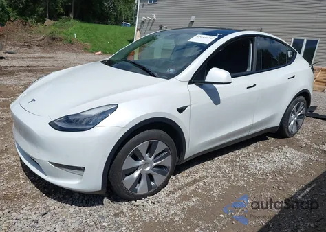 2021 Tesla Model Y Standard Range Rear-Wheel Drive from USA, damaged, VIN 5YJYGDEDXMF109655